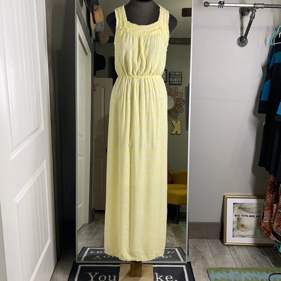 Chelsea & Violet Dresses & Skirts - Yellow cotton maxi dress (XS)
